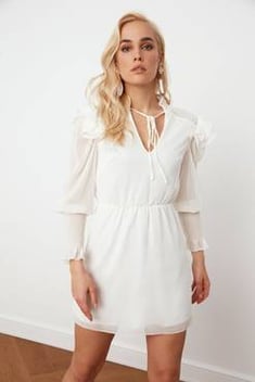 فستان شيفون أبيض مجعد نسائي