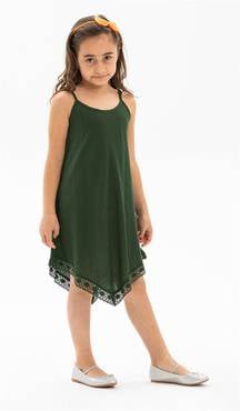 فستان قصير أخضر بحمالات بناتي
