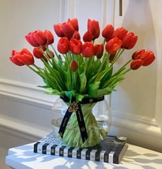 Red Tulips صناعي