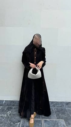 Geometric Velvet Abaya