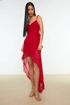 فستان سهرة أحمر مكشكش نسائي