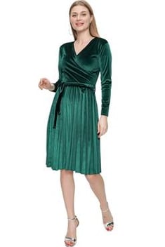 Kadın Zümrüt Yeşili Kemerli Kısa Kadife Elbise