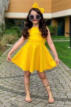 فستان أصفر بظهر مفصل بناتي