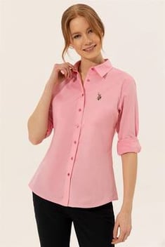 قميص وردي موحد اللون بأكمام طويلة نسائي