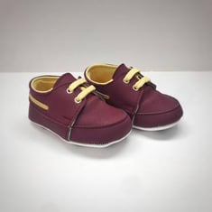 حذاء جلد للأولاد لون عودي من بيبي باتيني 