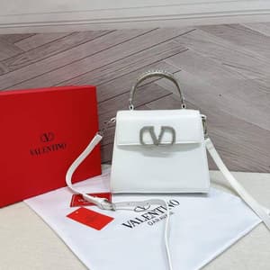شنطة نسائية ماركة فالنتينو
