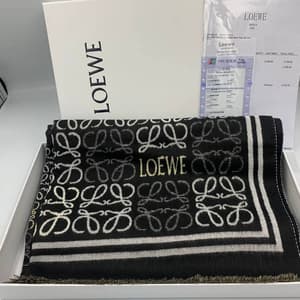 سكارف نسائي ماركة لووي