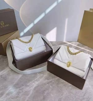 شنطة يد نسائية ماركة بولغري