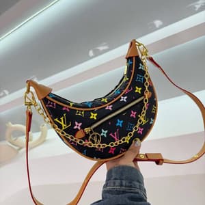 شنطة نسائية ماركة لويس فيتون 