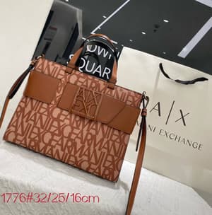 شنطة نسائية ماركة ارماني