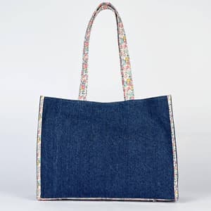 حقيبة قماشية لحفظ ادوات الحياكة والخيوط THE BLOOM TOTE BAG