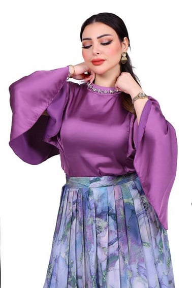  بلوزة سادة بأكمام طويلة حره سادة 