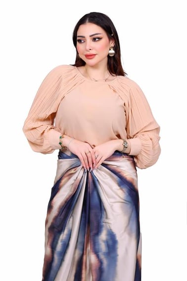 بلوزة سادة شيفون بأكمام طويلة