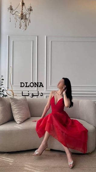 فستان هبه احمر
