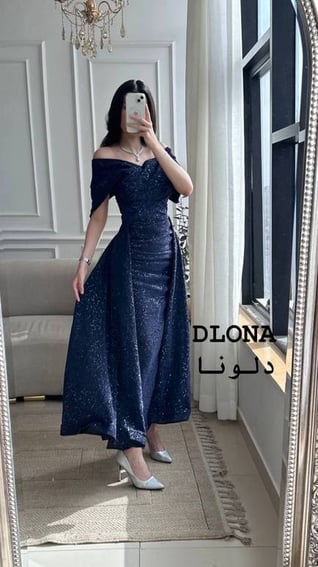 فستان كحلي لارين