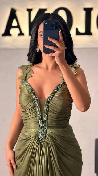 فستان نجوى كرينكال