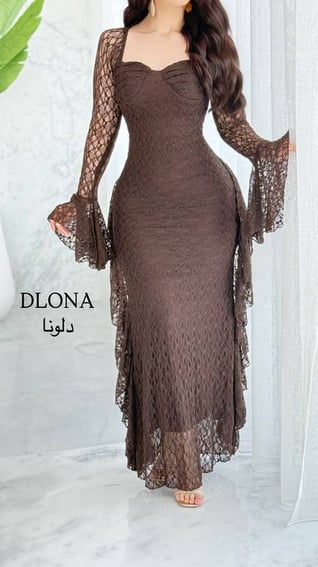 فستان دانتيل طويل