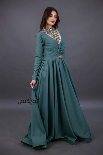 فستان سهرة ناعم باكمام طويلة