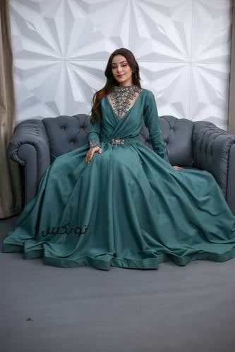 فستان سهرة ناعم باكمام طويلة