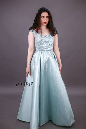 فستان سهرة بتطريز