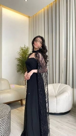 فستان اسود انيق