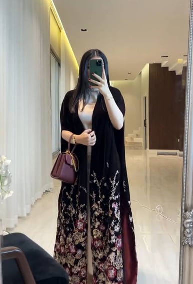 جلابيه مطرزه قطعتين فخمه