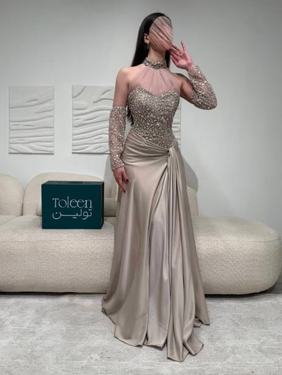 فستان سهرة ناعم تفته