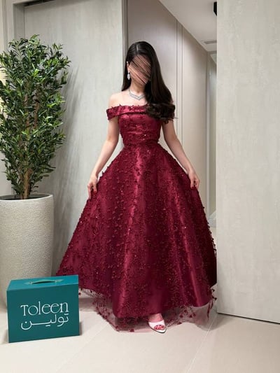 فستان عنابي سهره