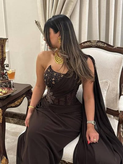 فستان سهرة بني 