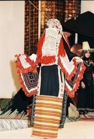 الأزياء