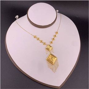 عقود ذهب عيار 21