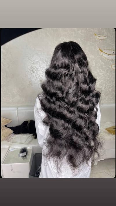 باروكة شعر اسود طويل ويفي دانتيل 42 انش 22x4 كثافه 180 