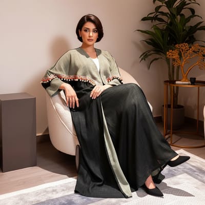 عباية لينن صيفية راقية بتصميم عصري