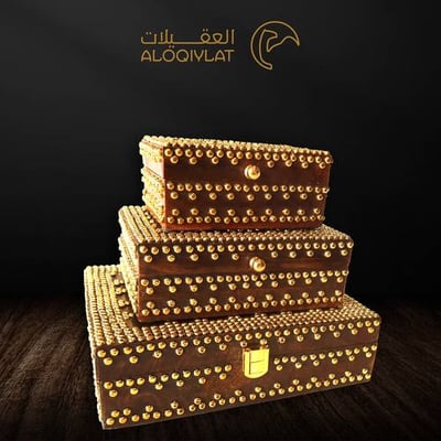 صندوق خشب تراثي دق نحاس يدوي