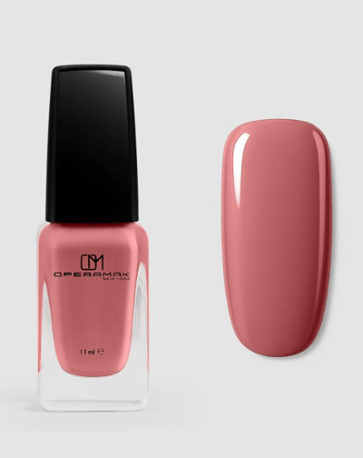 Breathable nail polish from Ubromac – Shade 562