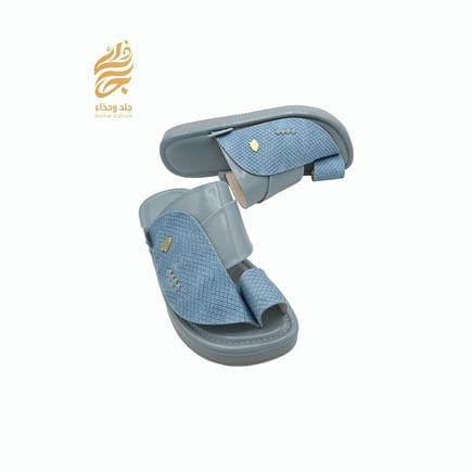 حذاء مميز وعصري لإطلالة جريئة