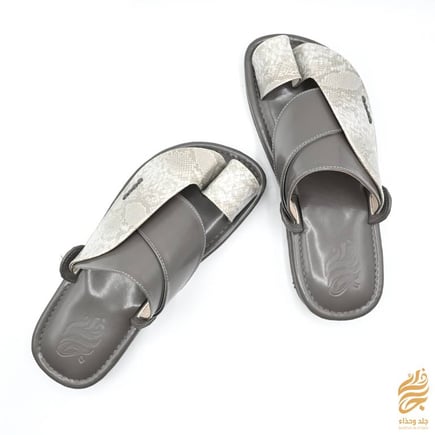 حذاء شرقي جلد ثعبان