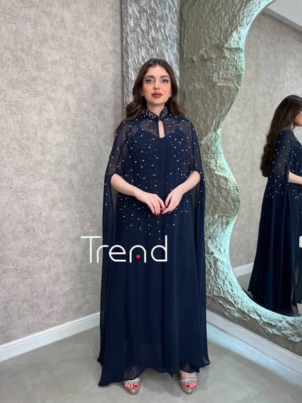 جلابية قطعتين مزينة باللؤلؤ 