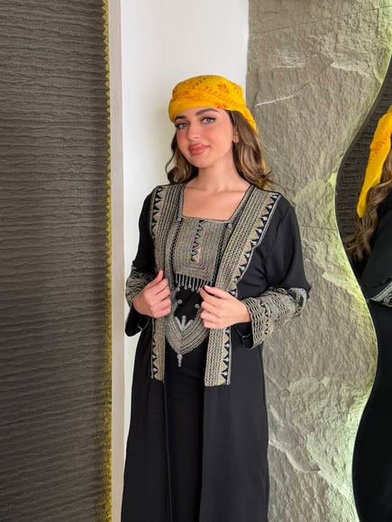 جلابية قطعتين مطرزة