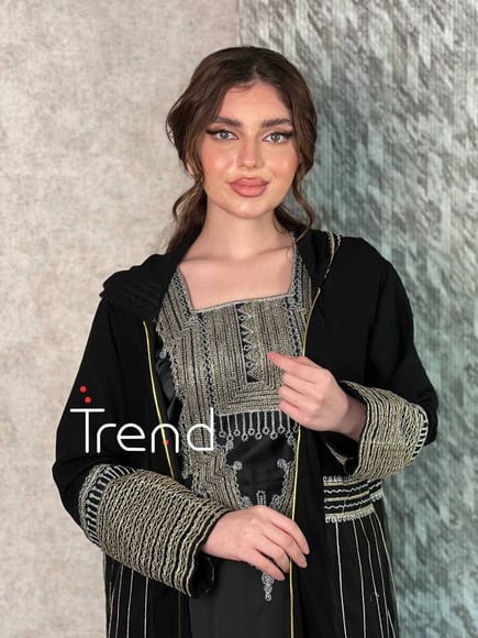 جلابية قطعتين سوداء طويلة مطرزة 