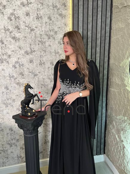 فستان سهرة بأكمام