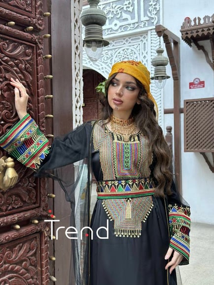جلابية قطعتين مطرزة 