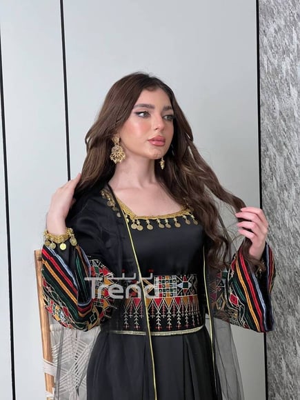 جلابية مطرزة قطعتين بحزام 