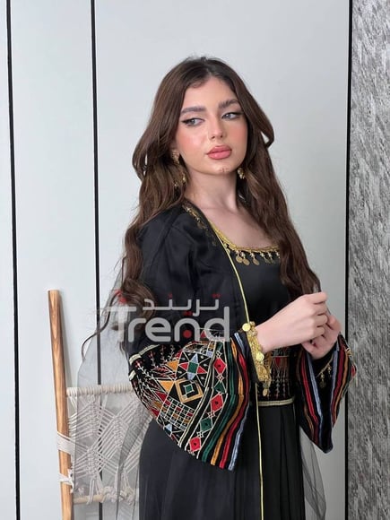 جلابية مطرزة قطعتين بحزام 