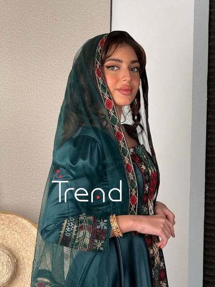 جلابية نسائي مطرزة بطرحة راس /خضراء /
