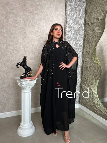 جلابية قطعتين مزينة باللؤلؤ 