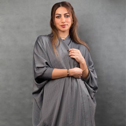 CL-0167 عباية موديل اماراتي نجوم فضي 