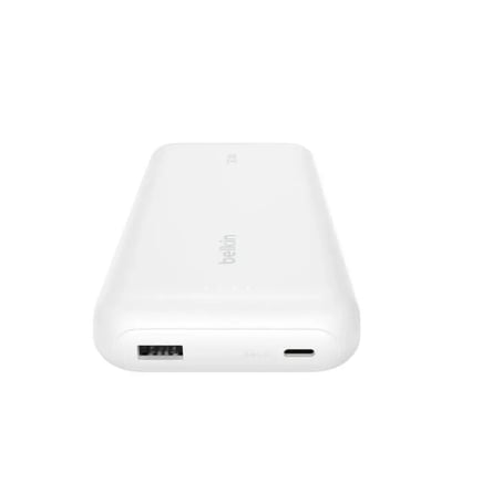 بيلكن - بطارية BoostCharge بسعة 20000mAh وقوة 30W بمنفذ USB-C ومنفذ USB-A مع كيبل مدمج USB-C - ابيض