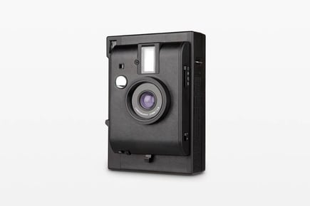 لوموجرافي - كاميرا Lomo’Instant الفورية - اسود