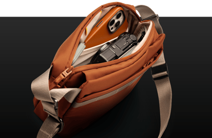 يونيك - حقيبة DENVER CANVAS CROSSBODY بسعة 5L - برتقالي